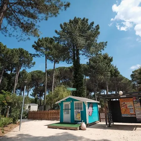 Taxo Les Pins - Maeva Campsite